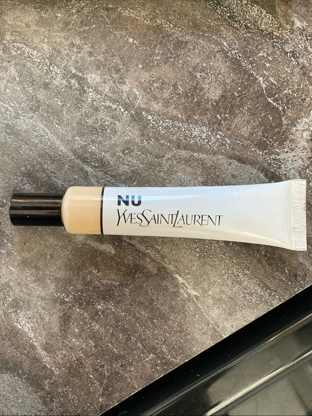 Yves Saint Laurent NU Tinted Primer - Nude Beige